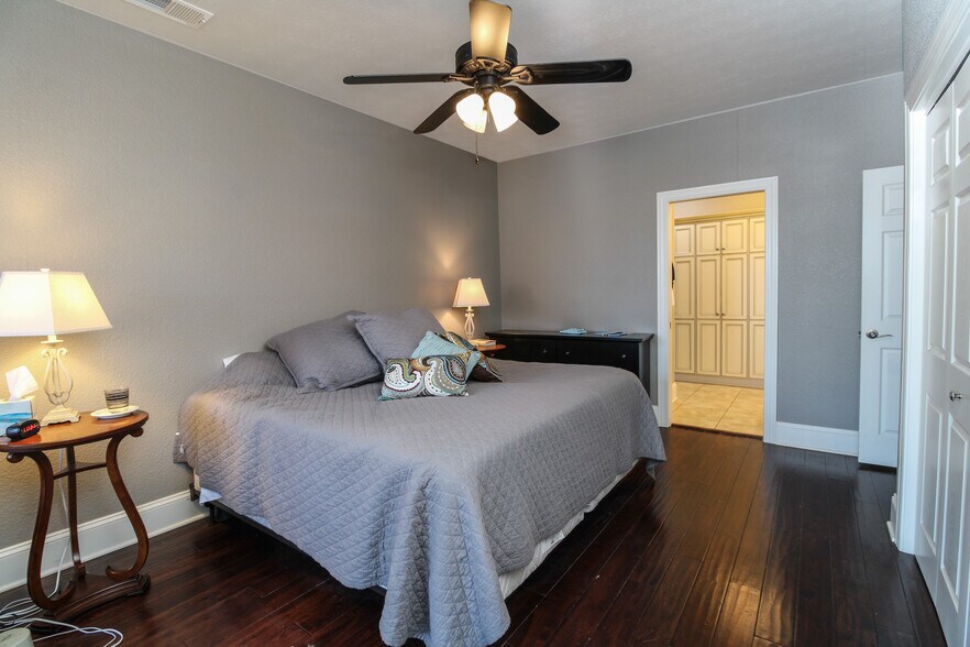 More Photos Of , Marietta General Retail For Sale