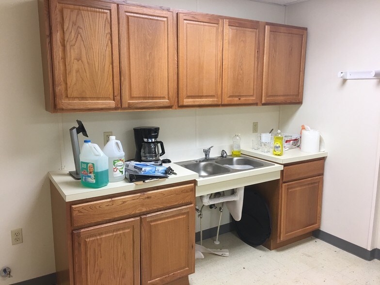 More Photos Of 12963 38 P St SW, Belfield Warehouse For Sale