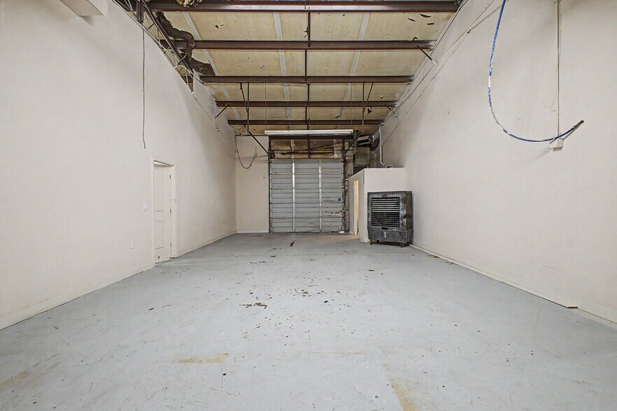 More Photos Of 3050 W 4th Ave, Apache Junction Warehouse For Lease
