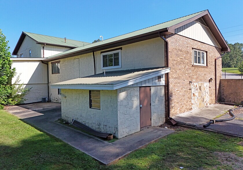 More Photos Of 10 Deer Crossing Trl, Blairsville Office For Sale