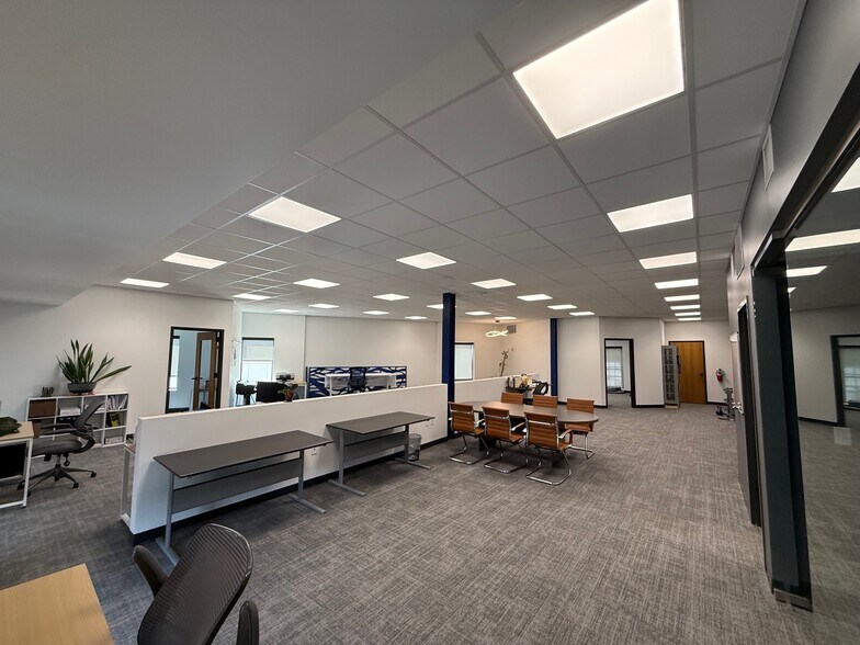 More Photos Of 425 W Gray St, Norman Office For Sale