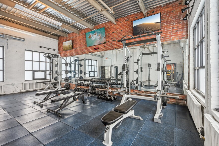 More Photos Of 1027 S Clinton Ave, Trenton Office For Sale