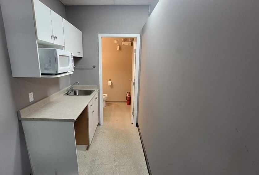 More Photos Of 20285 Stewart Cres, Maple Ridge Warehouse For Lease