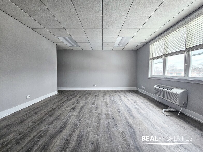 More Photos Of 300-310 Happ Rd, Northfield Unknown For Lease