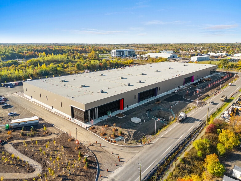 More Photos Of 4120 Russell Rd, Ottawa Unknown For Lease