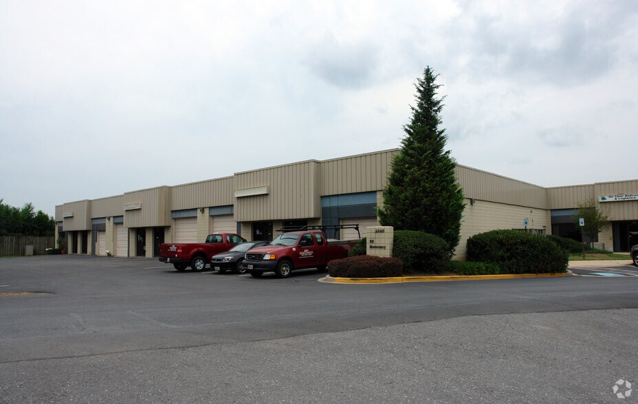 Primary Photo Of 93 Monocacy Blvd, Frederick Showroom For Lease