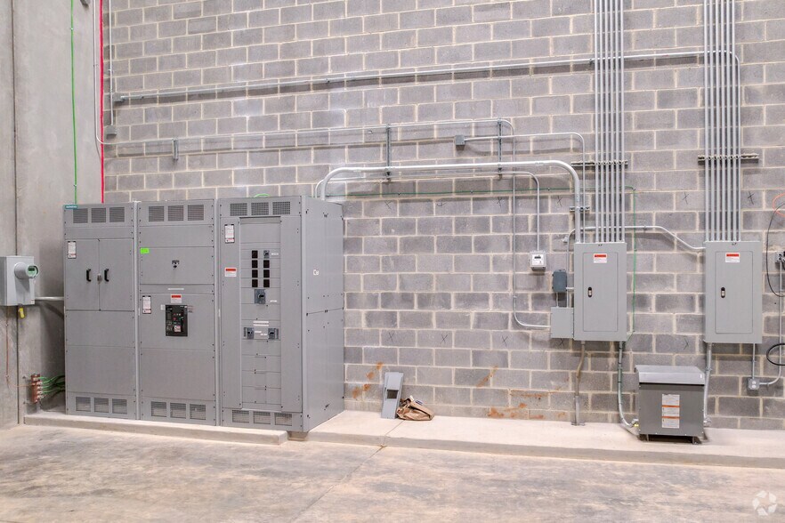 More Photos Of 8484 Progress Dr, Frederick Research And Development For Lease