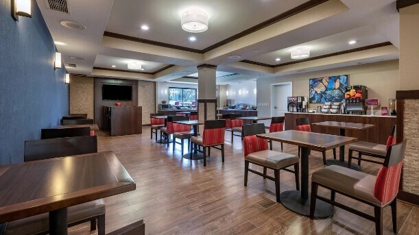 More Photos Of 12101 Challenger Pky, Orlando Hotel For Sale