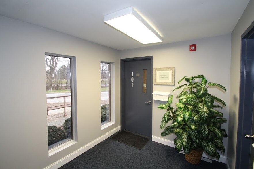 More Photos Of 2211 Lyell Ave, Rochester Medical For Lease