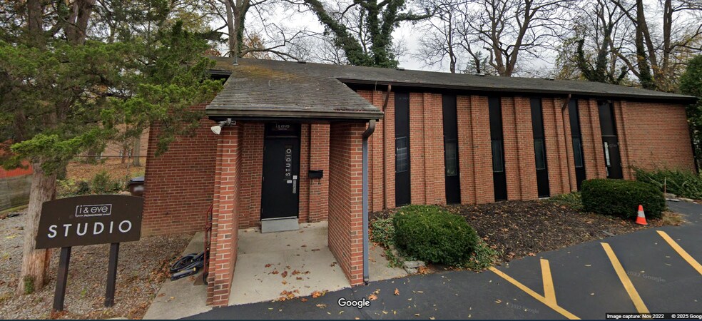 More Photos Of 5545 Madison Rd, Cincinnati Office For Sale