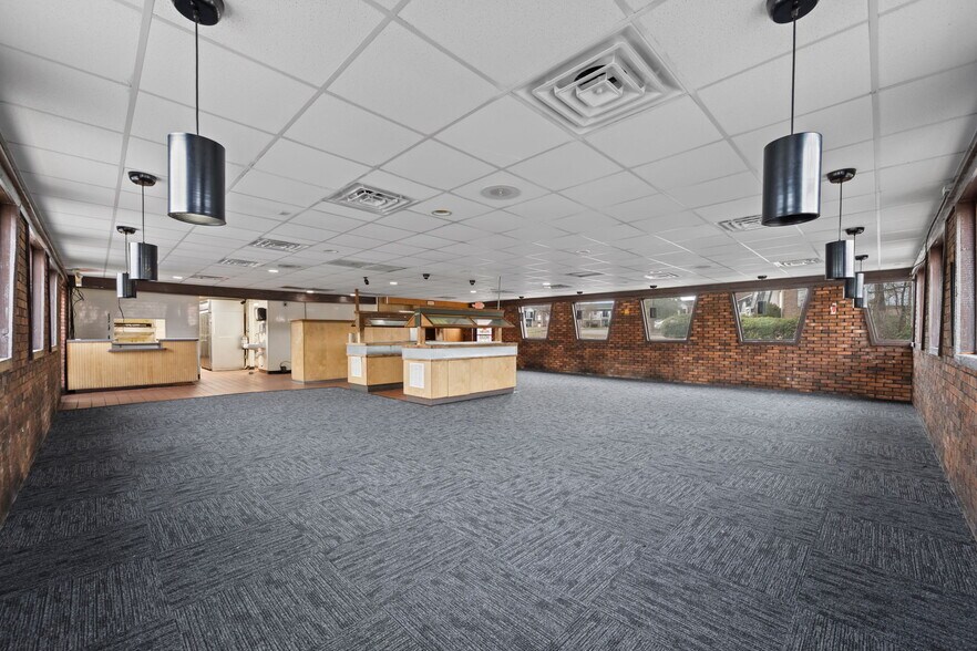 More Photos Of 1301 Gum Branch Rd, Jacksonville Restaurant For Lease
