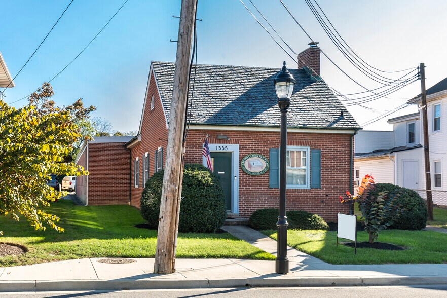 More Photos Of 1355 N Main St, Hampstead Office For Sale