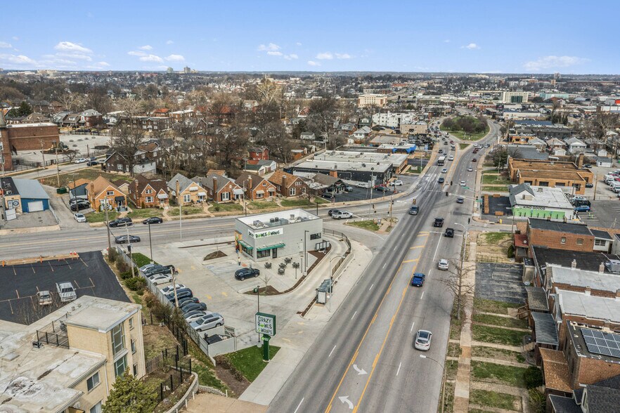 More Photos Of 2724 Watson Rd, Saint Louis General Retail For Sale