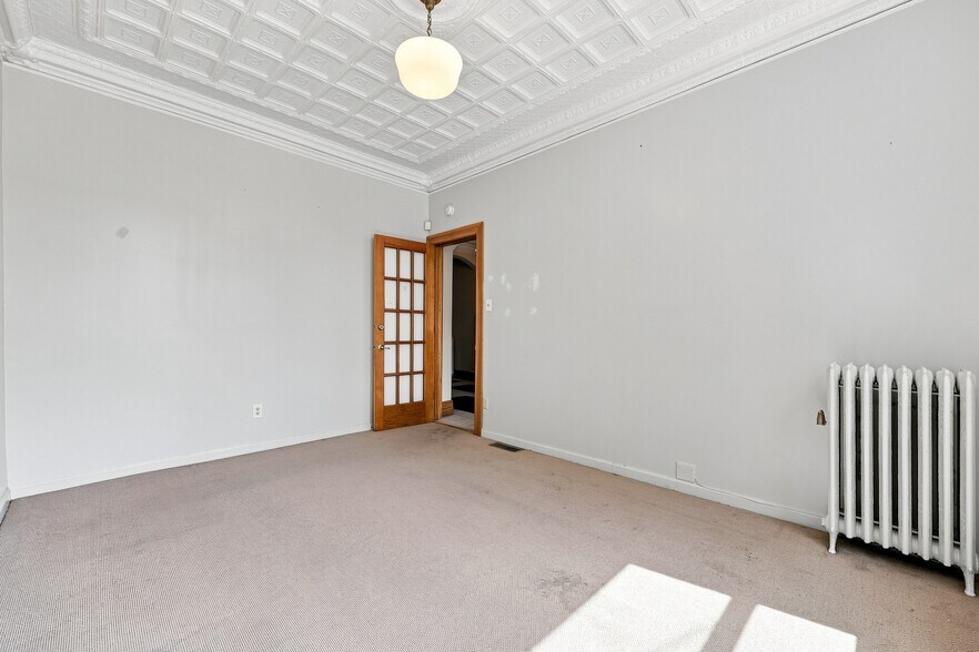 More Photos Of 44 Main St, Kingston Office For Lease