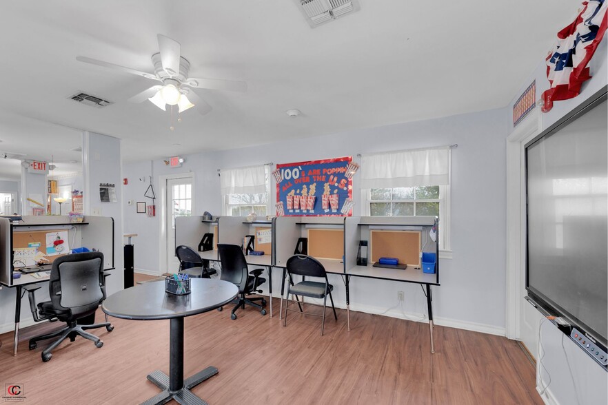 More Photos Of 14 Chisholm Trail Rd, Round Rock Schools For Sale