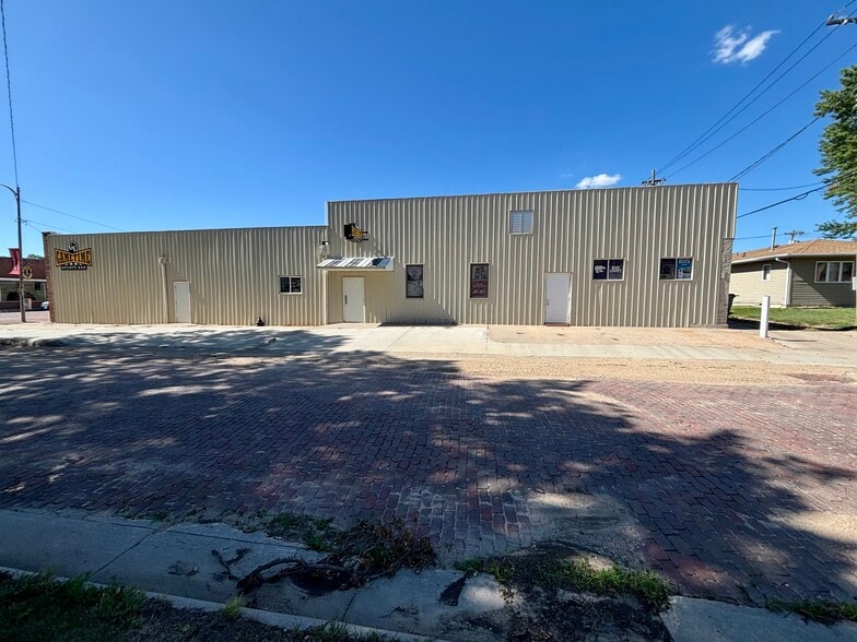 More Photos Of 106 E 4th St, Washington Restaurant For Sale