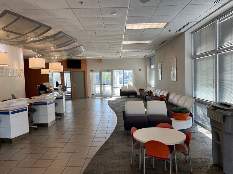 More Photos Of 1425 Airline Dr, Metairie Office For Sale