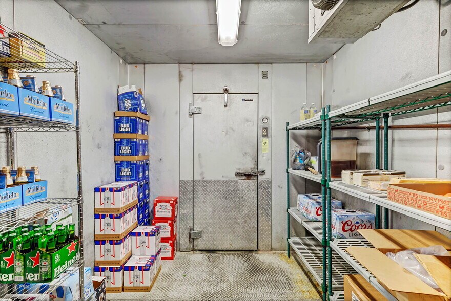 More Photos Of 2579 Douglas Ave, Brewton Restaurant For Sale