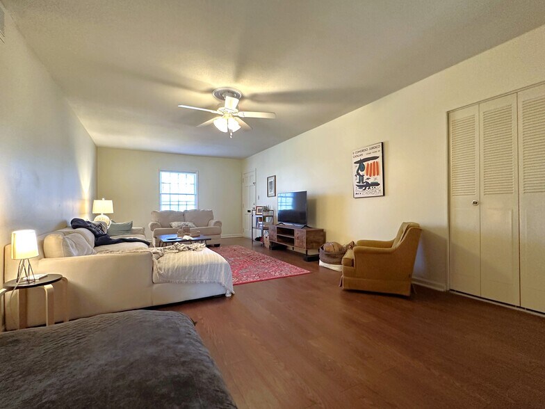 More Photos Of 350 S Pope St, Athens Multifamily For Sale