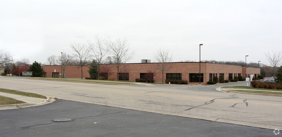 More Photos Of 500 Park Ave, Lake Villa Warehouse For Sale