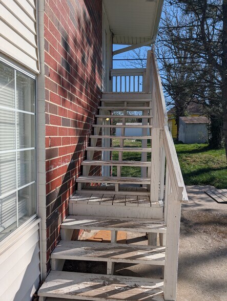 More Photos Of 920 East St, Emporia Apartments For Sale