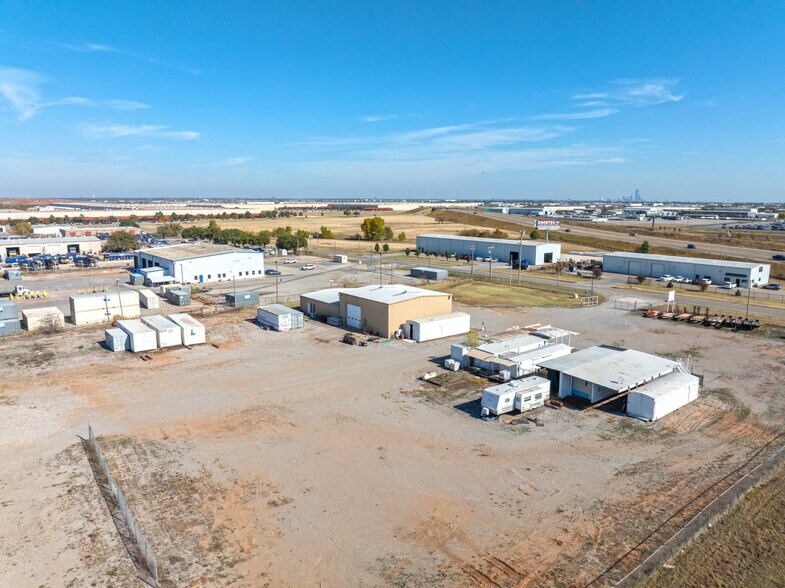 More Photos Of 4901 S Rockwell St, Oklahoma City Service For Sale