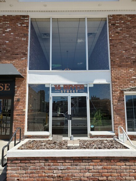 More Photos Of 16 River St, Norwalk Medical For Lease