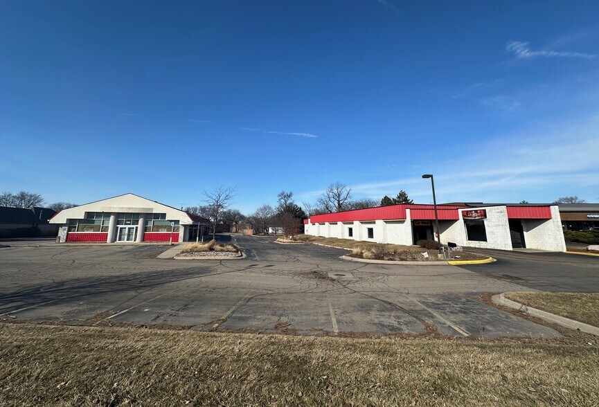 More Photos Of 1930 W Grand River Ave, Okemos Freestanding For Sale