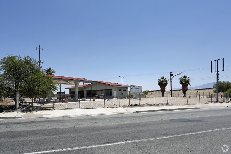 More Photos Of 45800 Dillon Rd, Coachella Service Station For Sale