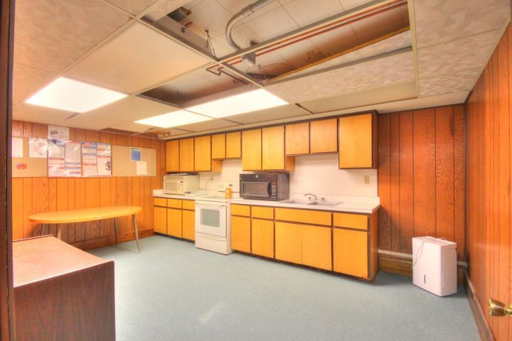 More Photos Of 6586 Center St, Unionville Bank For Sale