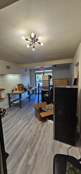 More Photos Of 4209 Broadway Ave, Haltom City Loft Creative Space For Sale