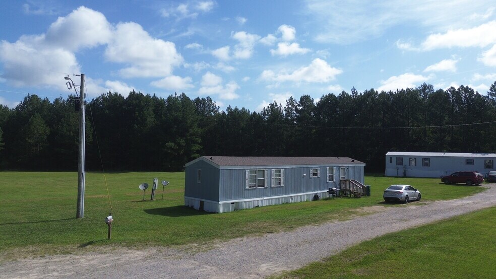 More Photos Of 100 Wild Forest Ln, Sanford Manufactured Housing Mobile Home Park For Sale