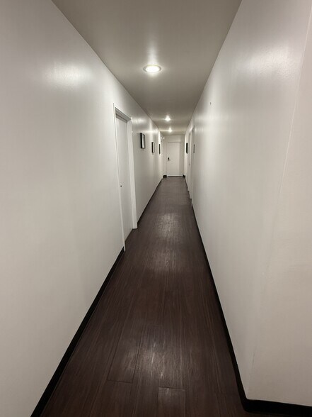 More Photos Of 14673 Parthenia St, Panorama City Medical For Lease