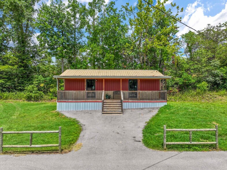 More Photos Of 104 Circle Rd, Newport Manufactured Housing Mobile Home Park For Sale