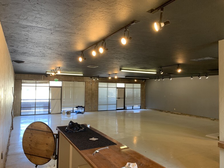 More Photos Of 3101-3121 Kintzley Ct, Laporte Storefront Retail Office For Lease