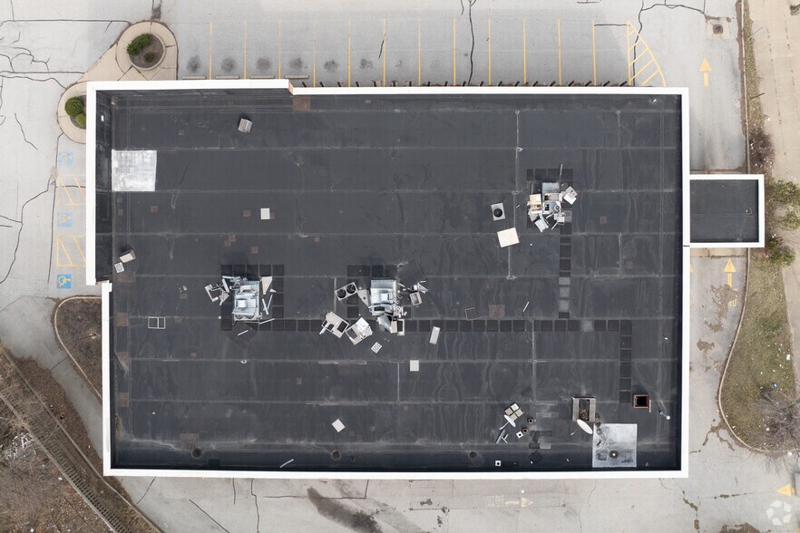 More Photos Of 10502 St Clair Ave, Cleveland Freestanding For Lease