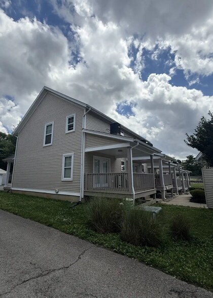 Primary Photo Of 102 Weist Pl, Louisville Apartments For Sale