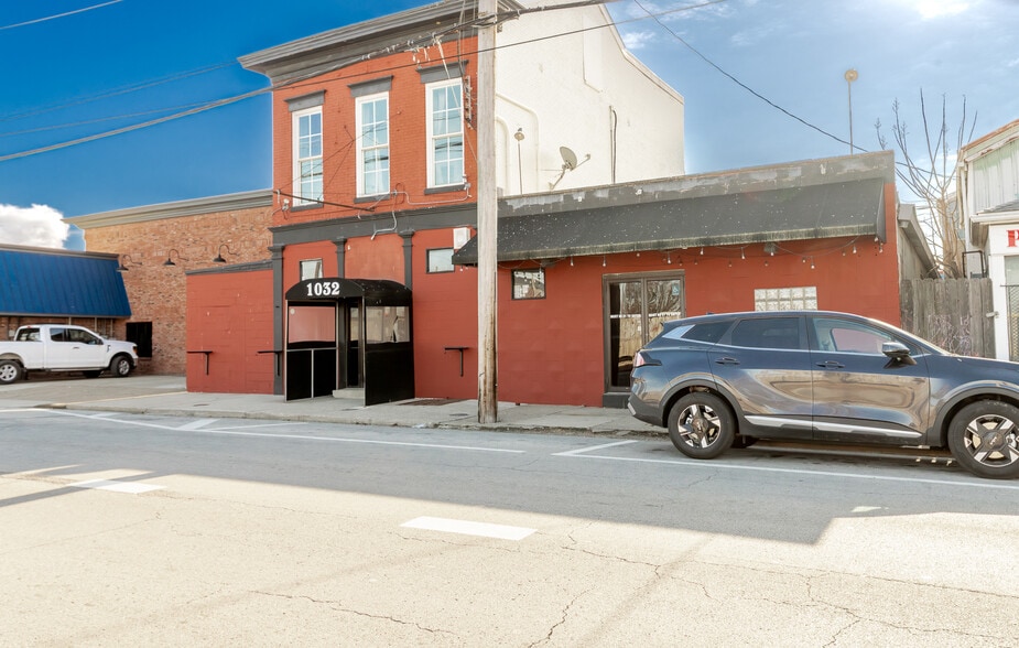More Photos Of 1032 Story Ave, Louisville Bar For Lease