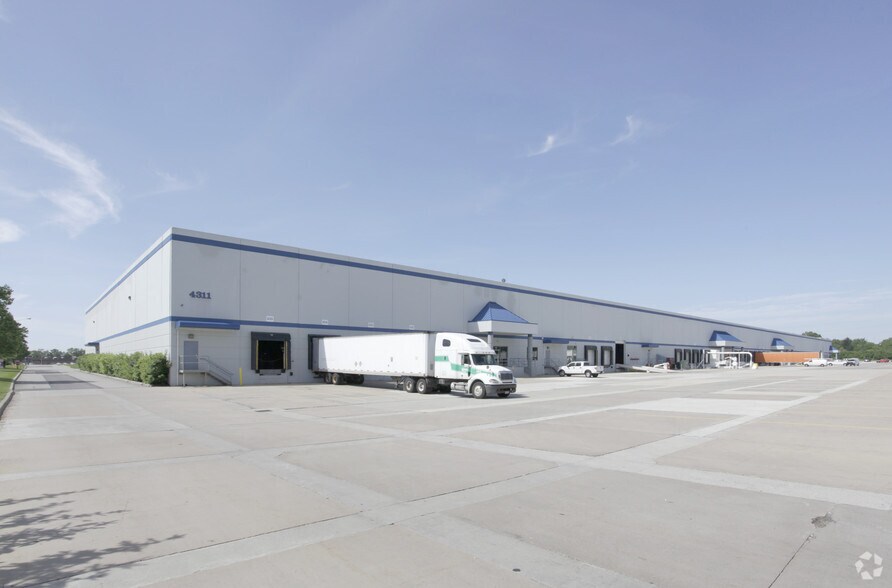 More Photos Of 4311 Janitrol Rd, Columbus Warehouse For Lease