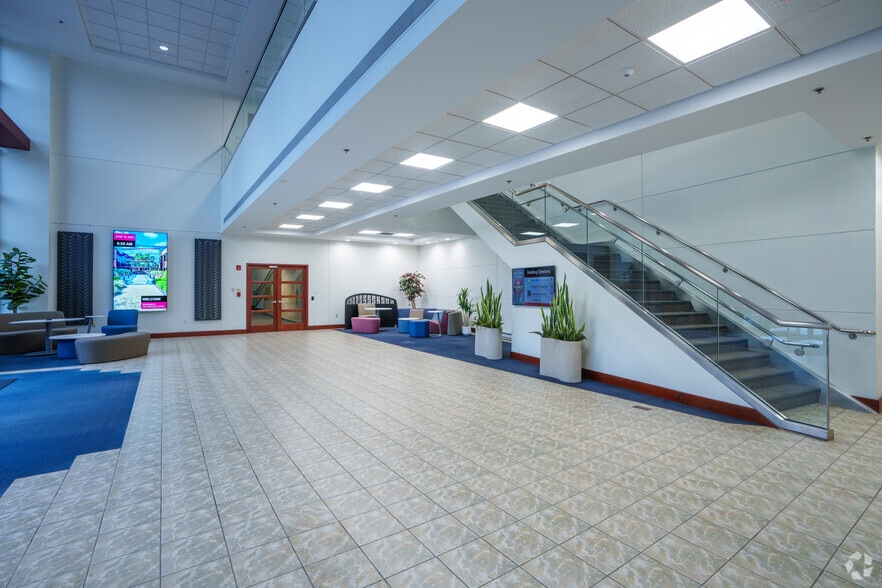 More Photos Of 201 Riverneck Rd, Chelmsford Office For Lease