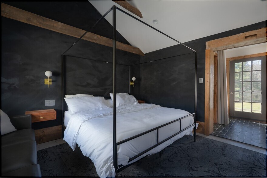 More Photos Of 182 Woodberry Rd Sw, Meadows Of Dan Hotel For Sale