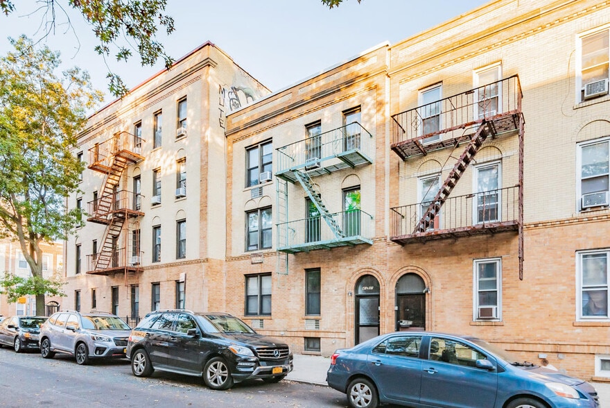 More Photos Of 41-07 54th St, Queens Multifamily For Sale