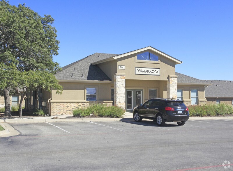 More Photos Of 1464 E Whitestone Blvd, Cedar Park Medical For Sale