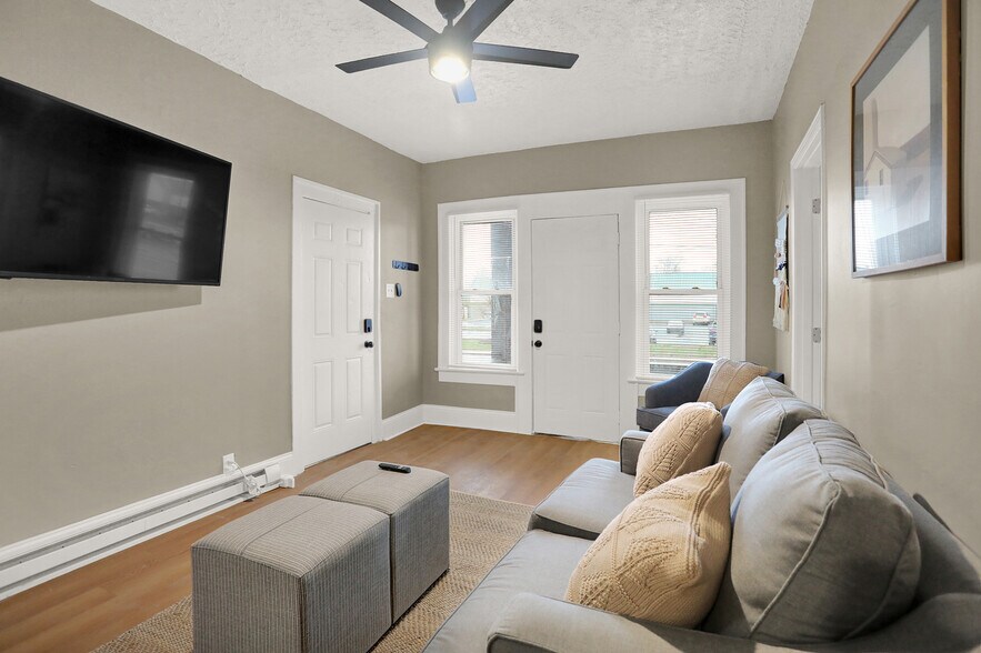 More Photos Of 1918 W Washington St, Indianapolis Apartments For Sale