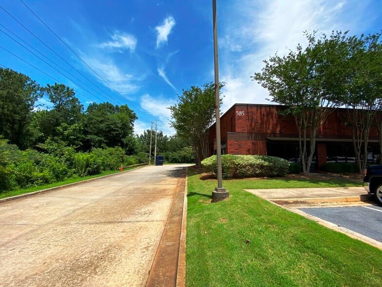 More Photos Of 575 Old Norcross Rd, Lawrenceville Unknown For Lease