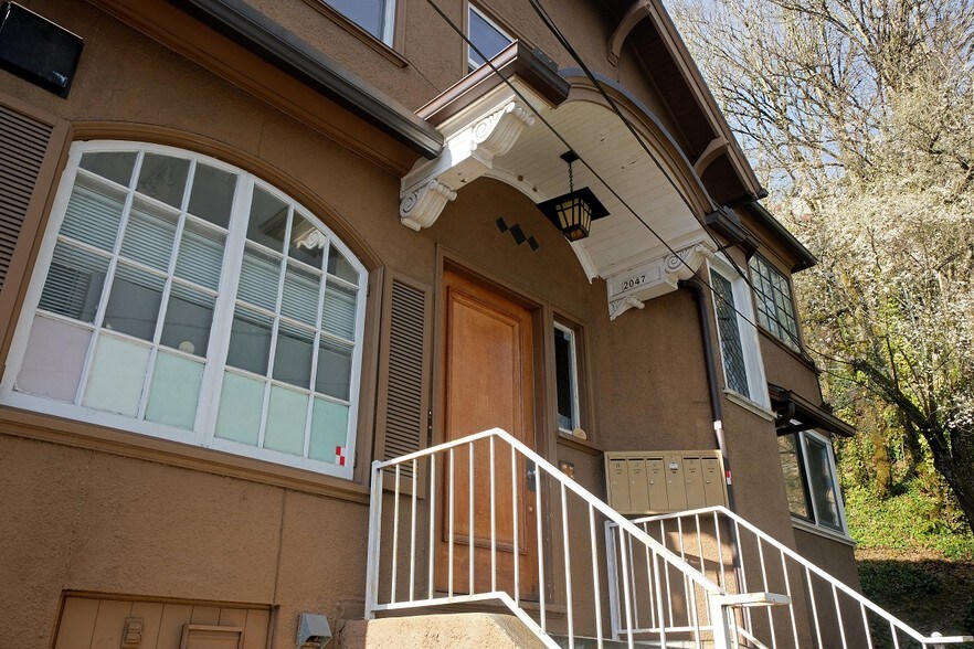 More Photos Of 2047 SW 10th Ave, Portland Apartments For Sale