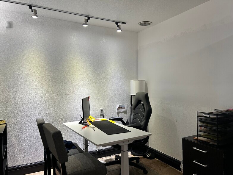 More Photos Of 6900 Lowell Blvd, Westminster Freestanding For Lease