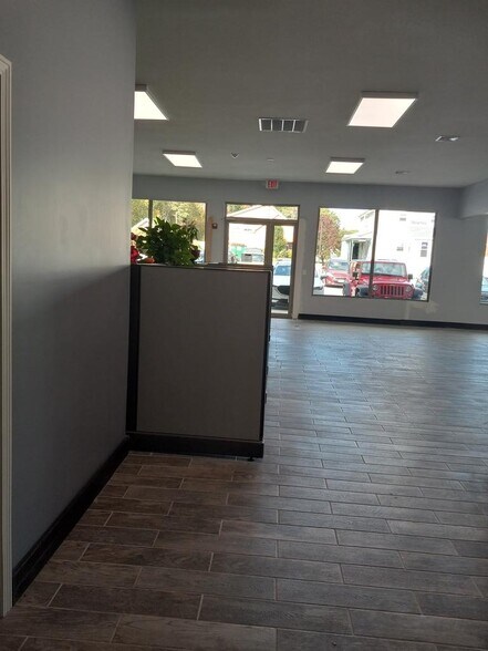 More Photos Of 221-223 N Broadway, Salem Freestanding For Sale