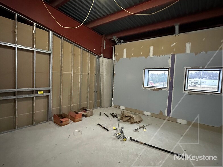 More Photos Of 172 Shillington Rd, Sinking Spring General Retail For Lease