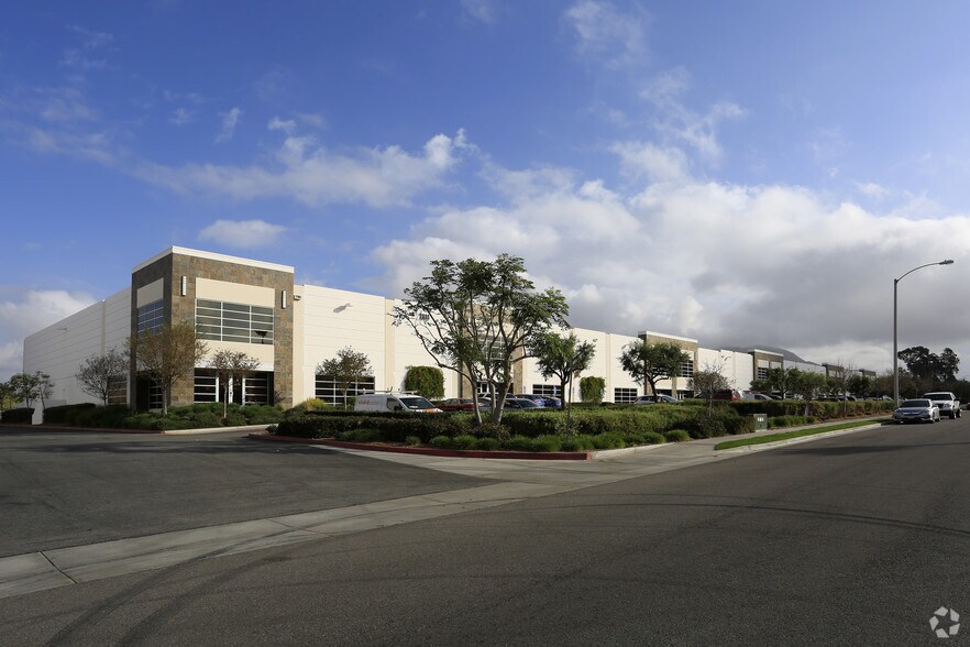 More Photos Of 1111 Citrus St, Riverside Warehouse For Lease